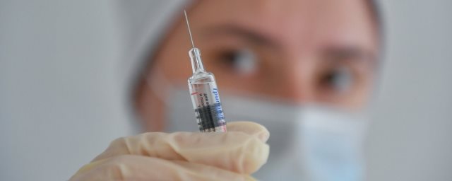 В Подмосковье порядка 900 тысяч жителей сделали прививку от гриппа